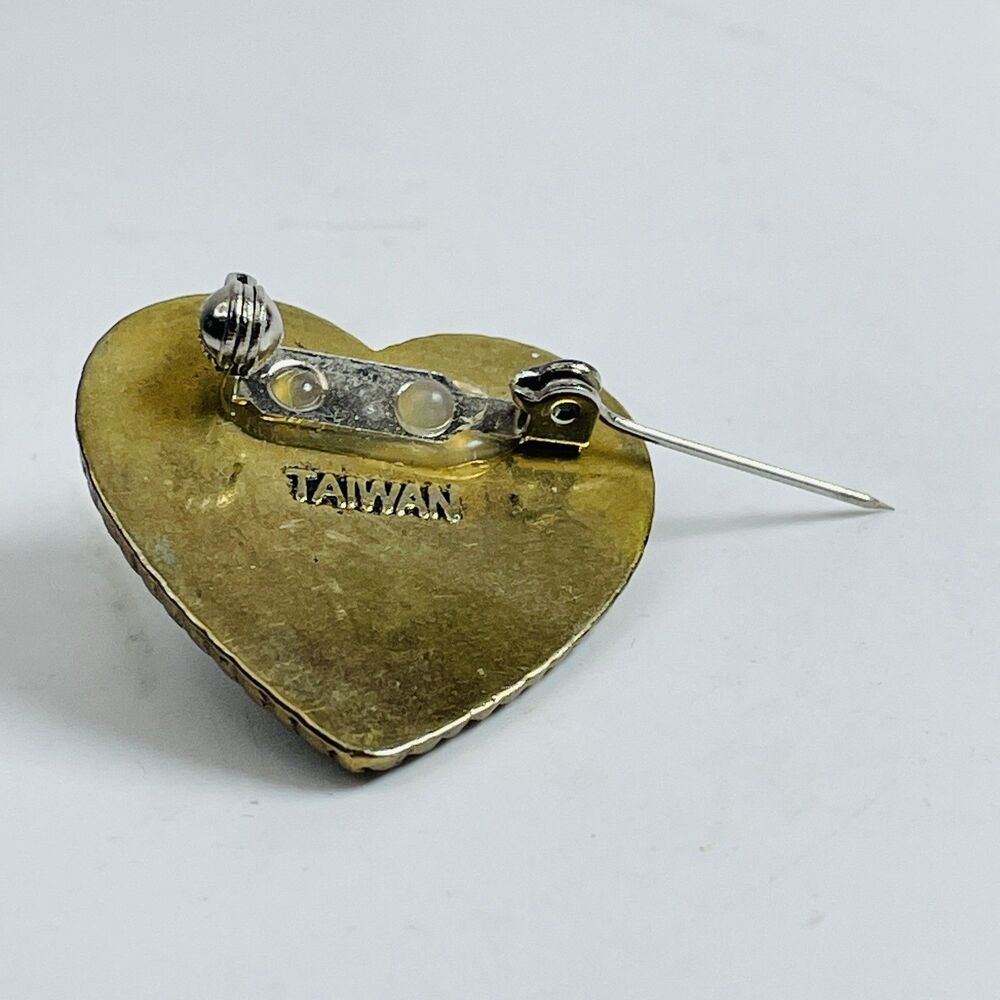 Vintage Gold Tone Heart Brooch Pin Faux Pearl Textured Rope Design Taiwan - Picture 3 of 4